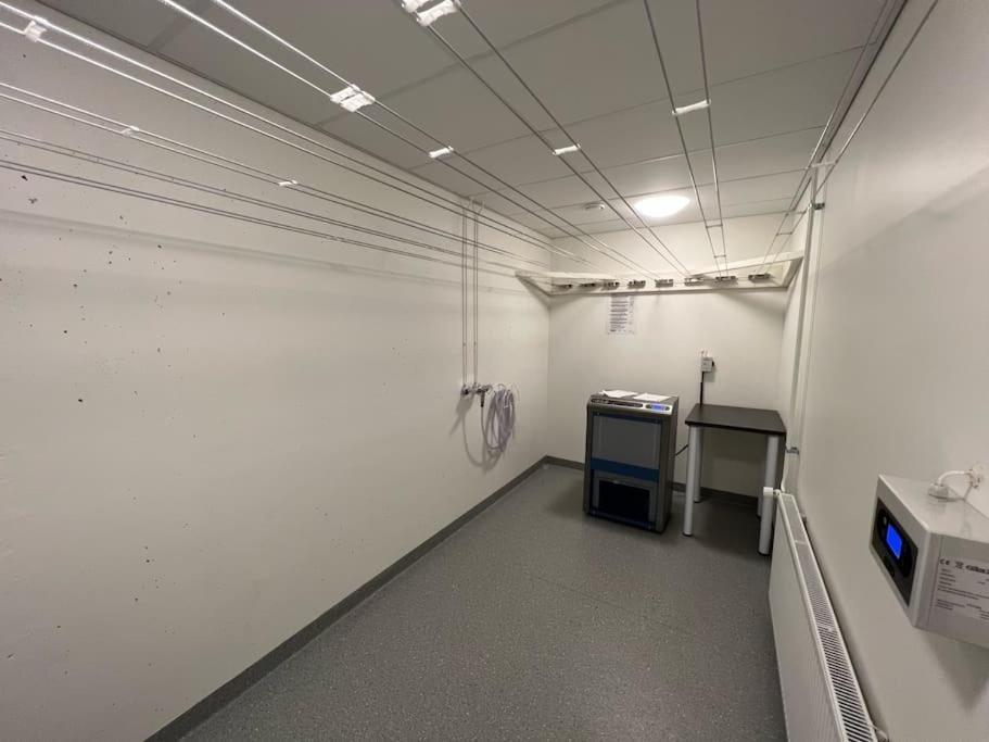 Suite - King Size Bed - Gym&Wifi - Indoor Parking Rovaniemi Bagian luar foto