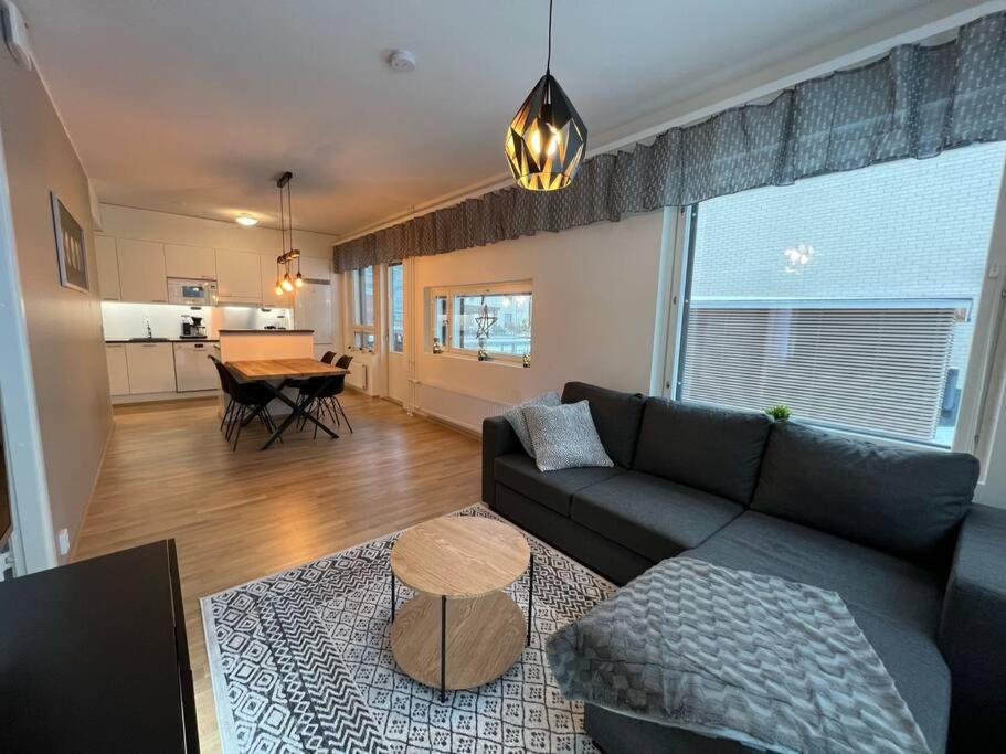 Suite - King Size Bed - Gym&Wifi - Indoor Parking Rovaniemi Bagian luar foto